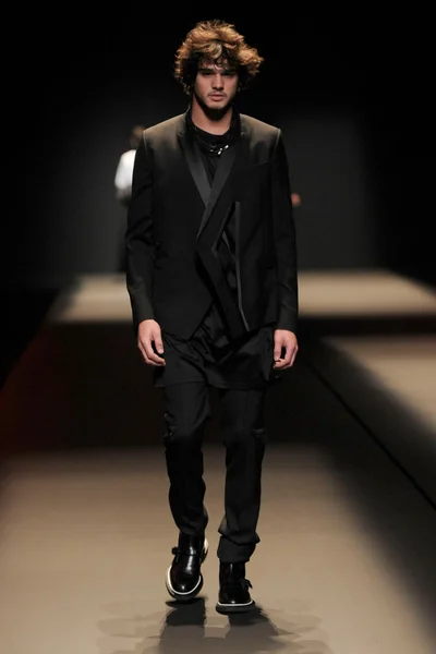 Look 33